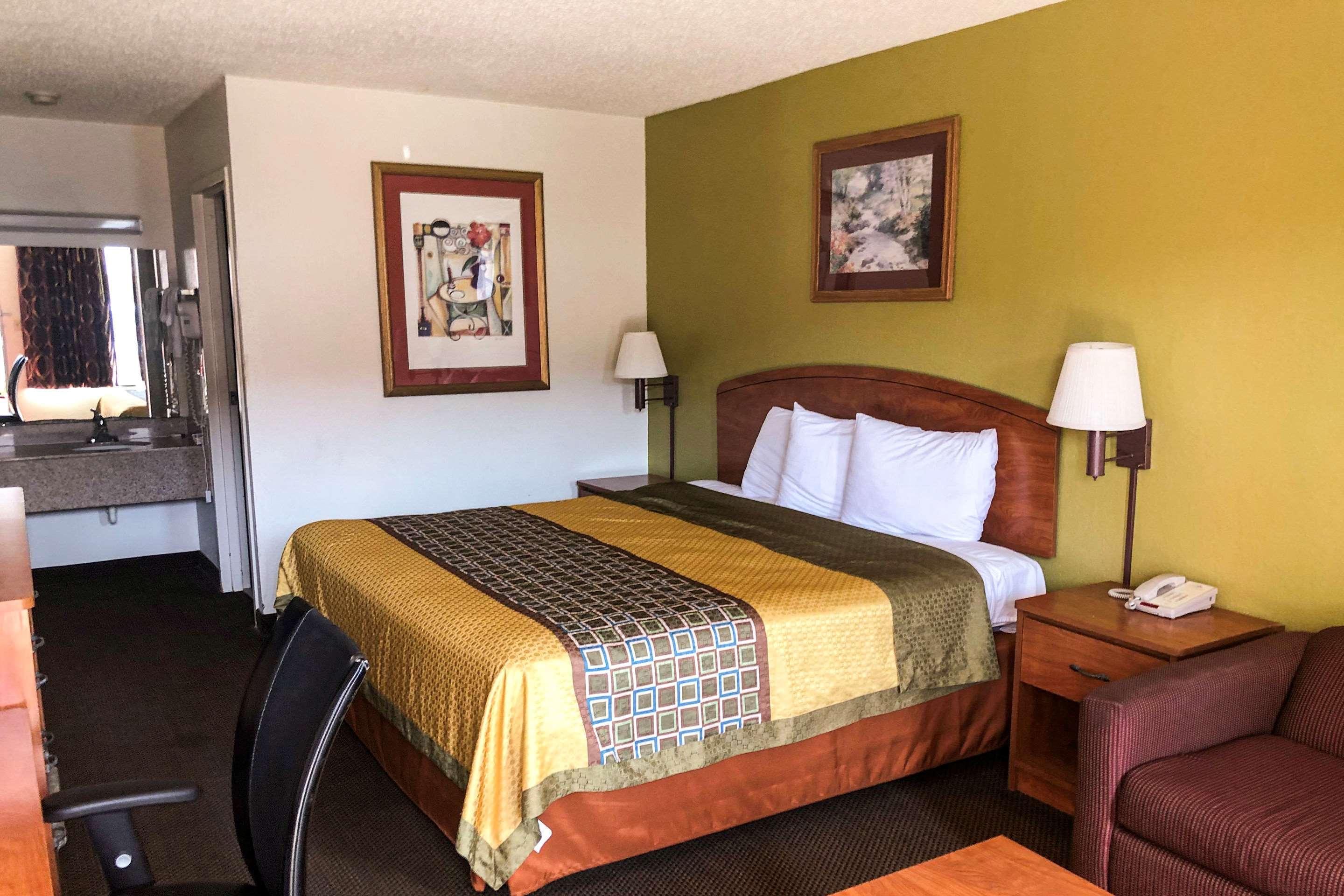 Days Inn By Wyndham Erie Kearsarge Ngoại thất bức ảnh